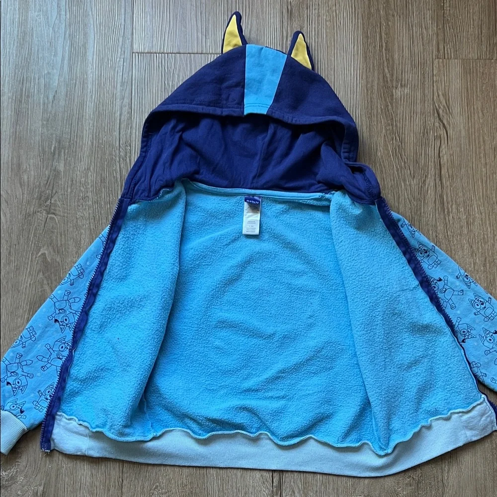 Disney Bluey Kids Full Zip Blue Hoodie with Ears.
Size 6-7 - Picture 7 of 11